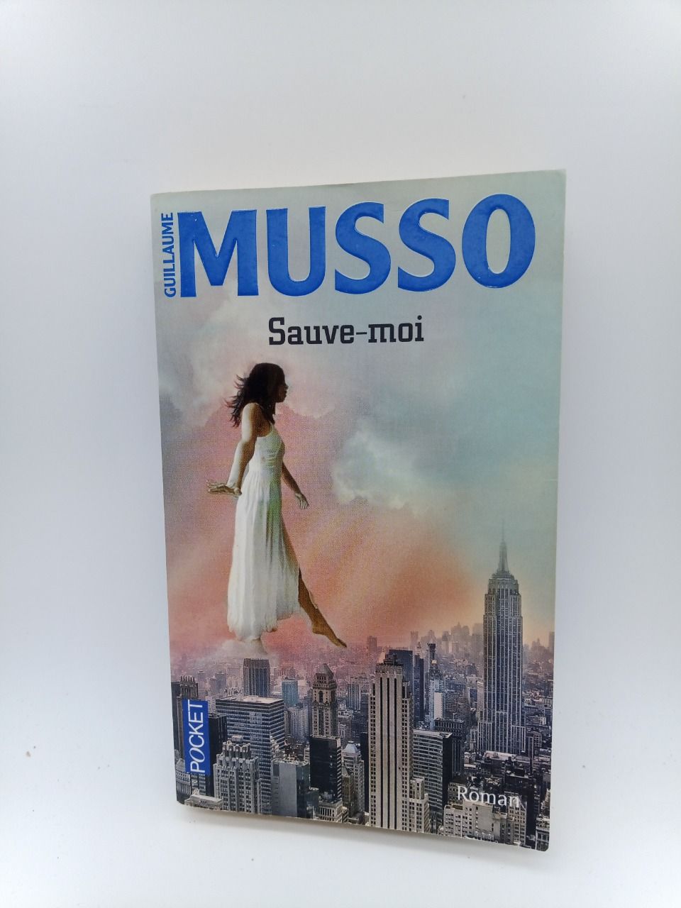 Livre roman poche Sauve moi Guillaume Musso | Beebs